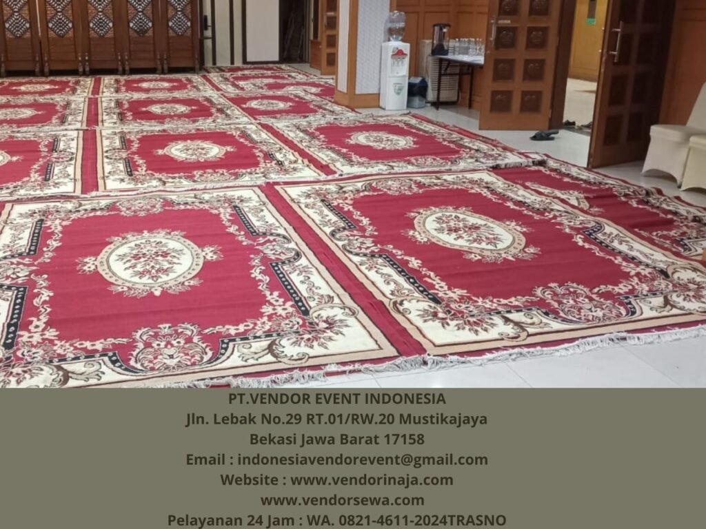 Rental Permadani Merah Dan Meja Lesehan Bulat di Jakarta