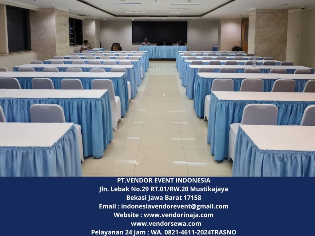 Rental Meja Kotak Skirting Biru Muda Taplak Putih Area Jakarta