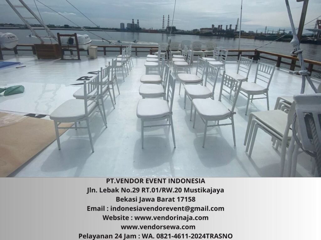 Rental Kursi VIP Type Tiffany Kayu Warna Putih Kemang Pratama Bekasi