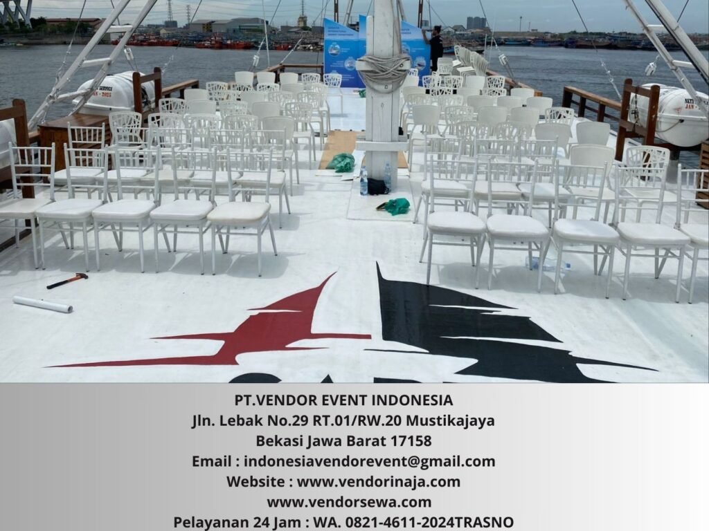 Rental Kursi VIP Type Tiffany Kayu Warna Putih Kemang Pratama Bekasi