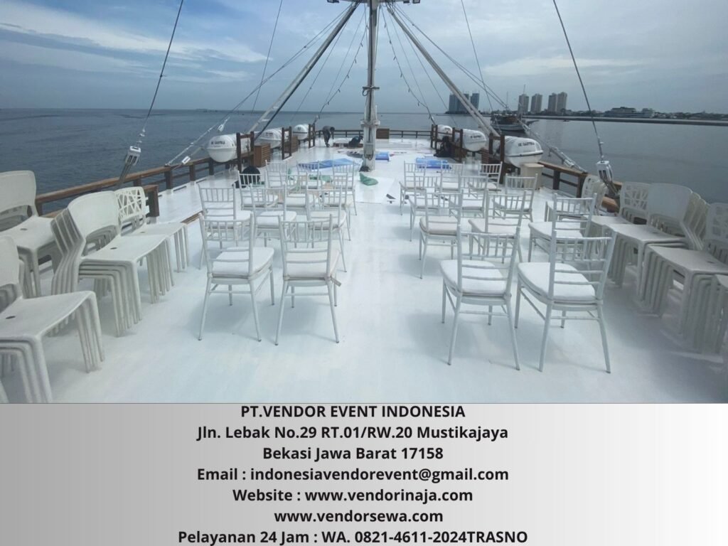 Rental Kursi VIP Type Tiffany Kayu Warna Putih Kemang Pratama Bekasi