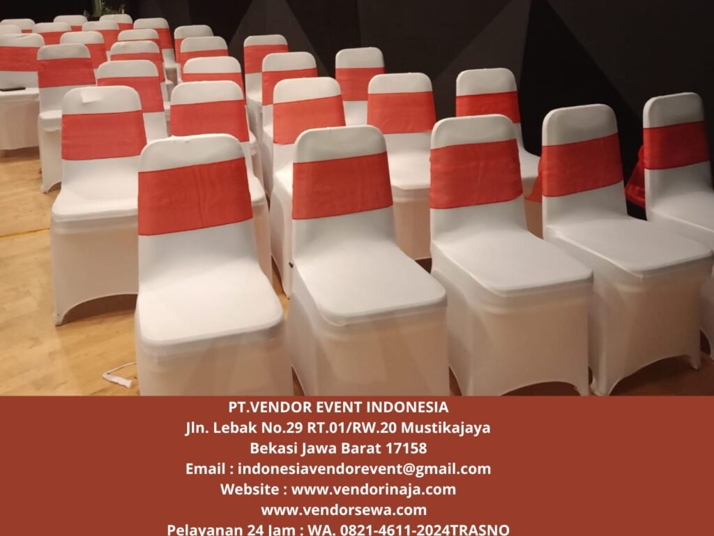 Rental Meja Kursi Cover Putih Aksesoris Merah Jakarta