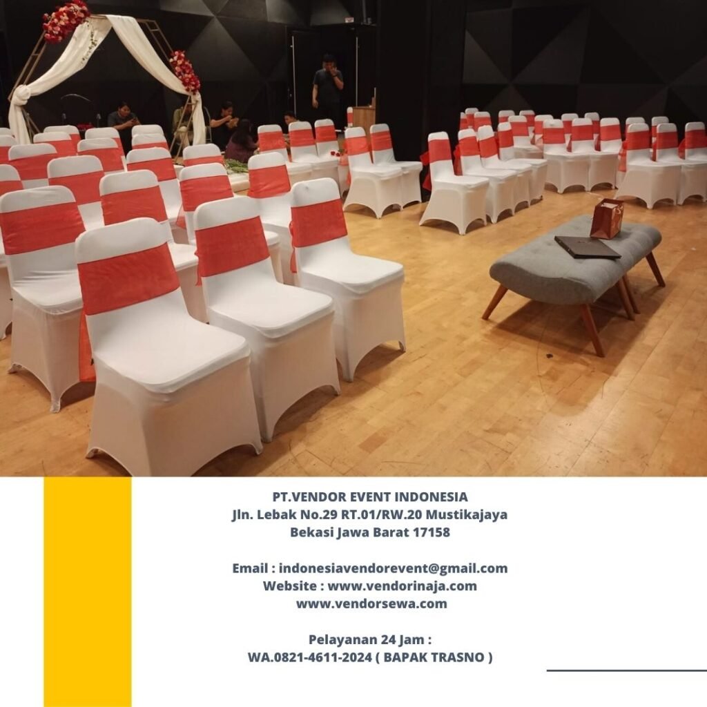 Rental Meja Kursi Cover Putih Aksesoris Merah Jakarta Siap Antar