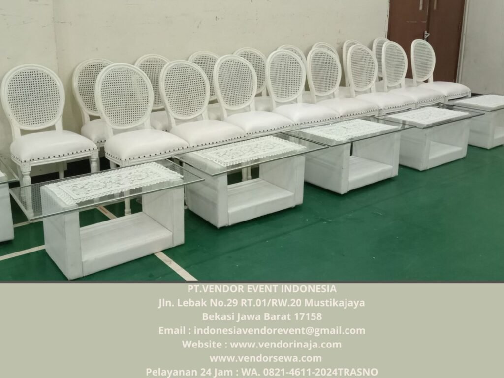 Sewa Kursi Royal Rafless Putih Event Plataran kota senayan