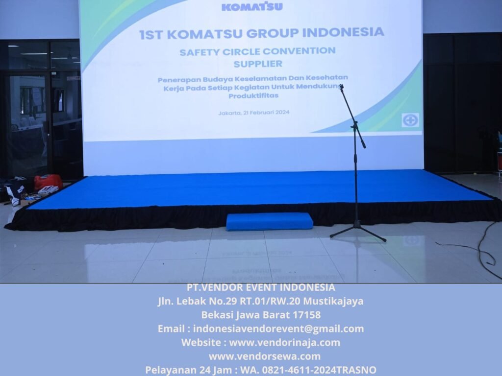 Sewa Backdrop Dan Kursi Scramble Putih Event Jakarta