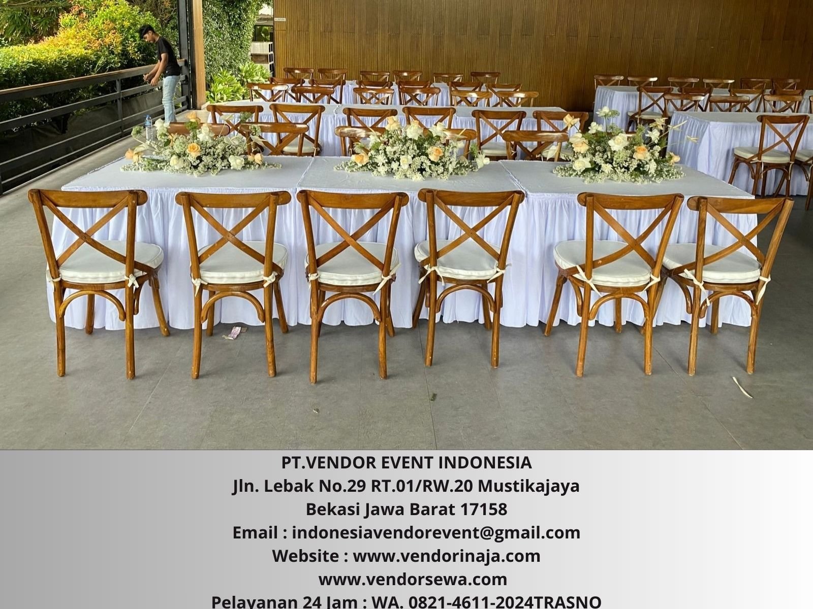 Sewa Kursi Croshback Set Meja Kotak Sekerting Putih Event Bandung