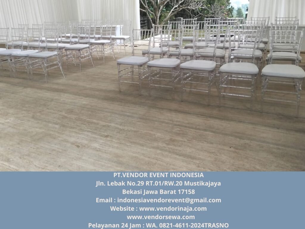 Sewa Kursi Tiffany Acrylic Bening Bekasi (0821-4611-2024)